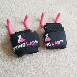 Weight lifting hooks